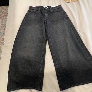 Joey mid-rise wide leg jeans, from Urban Outfitters